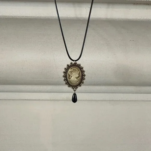 Ivory Victorian Cameo Necklace - Whimsigoth Academia Poetcore - Picture 6 of 8